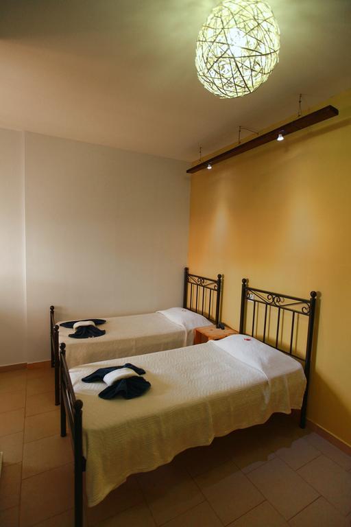 Oikeion Aparthotel Ερμούπολη Δωμάτιο φωτογραφία